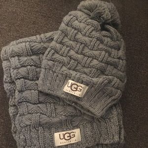 UGG bea nine hat and scarf
